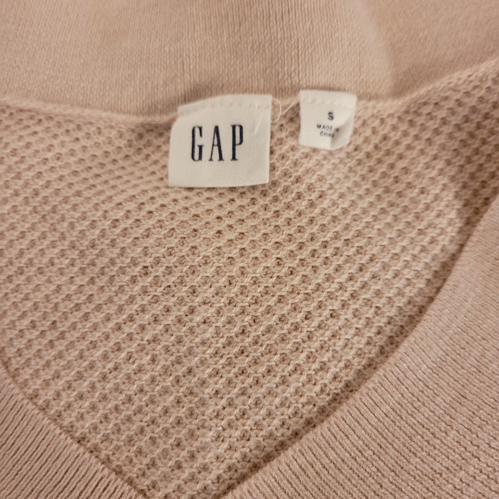 GAP Sweater - Picture 6 of 6